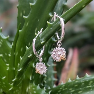 Kew x Bill Skinner Daisy & Bee Hoop Earrings
