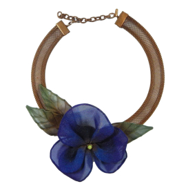 O'Keeffe Pansy Necklace. Pansy made from metal cloth is mounted on Milanese mesh collar. The pansy spans 3.5 inches/9cms. For added flexibility a 3 inch/7.5cm adjuster chain is attached.