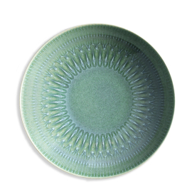 Influenced by the intricate patterns and colours from a diverse range of bugs, the Living Jewel’s pasta bowl marries perfectly the past and present. Features a beautiful blue and green effect. 