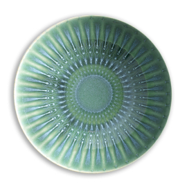 Influenced by the intricate patterns and colours from a diverse range of bugs, the Living Jewel’s salad bowl marries perfectly the past and present. Features a beautiful blue and green effect. 