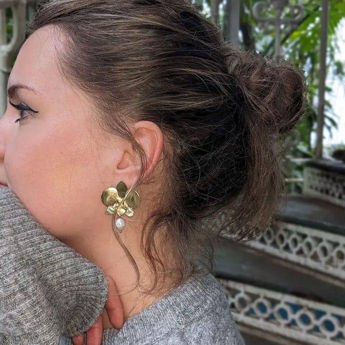 Kew Orchid Pearl Stud Earrings
