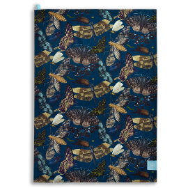 Inspired by the stunning and intricate artwork found in the extensive Royal Botanic Gardens, Kew's archives, this blue tea towel features artwork of insects such as moths and beetles.