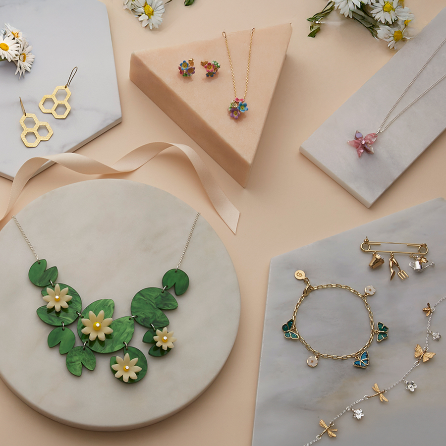 Kew jewellery collections